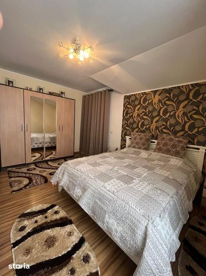 Casă cu 5 camere cu Teren 250 Mp în Berceni