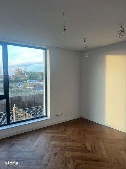 Casă cu 5 camere cu Teren 208 Mp în Central