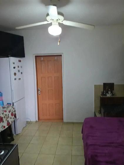 Casă cu Teren 556 Mp în Cândești