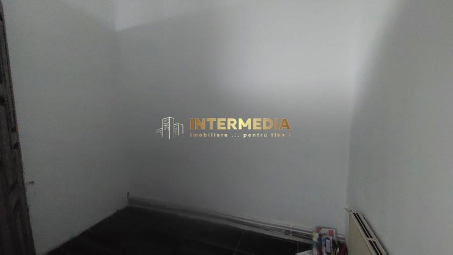 Spațiu comercial, de 40 mp, în Ampoi 3