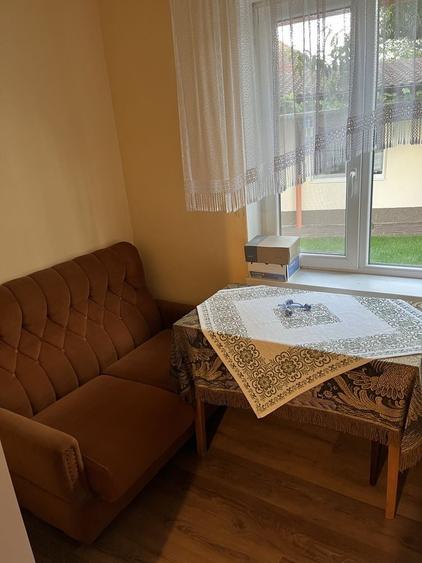 Casă cu 3 camere decomandat în Central