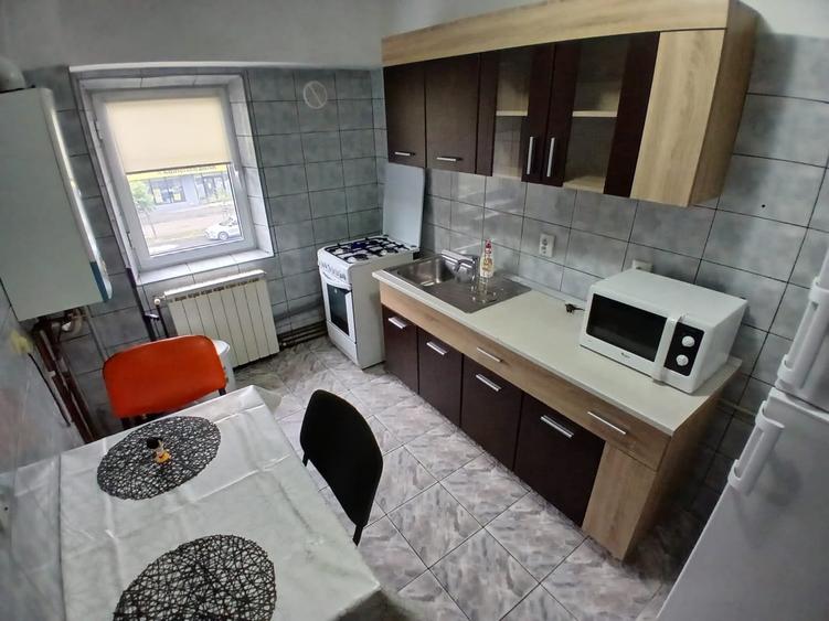 Apartament cu 2 camere decomandat, mobilat în Păcurari