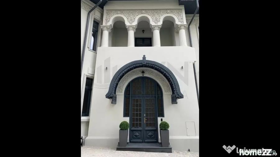 Casă cu 7 camere cu Teren 474 Mp în Lahovari