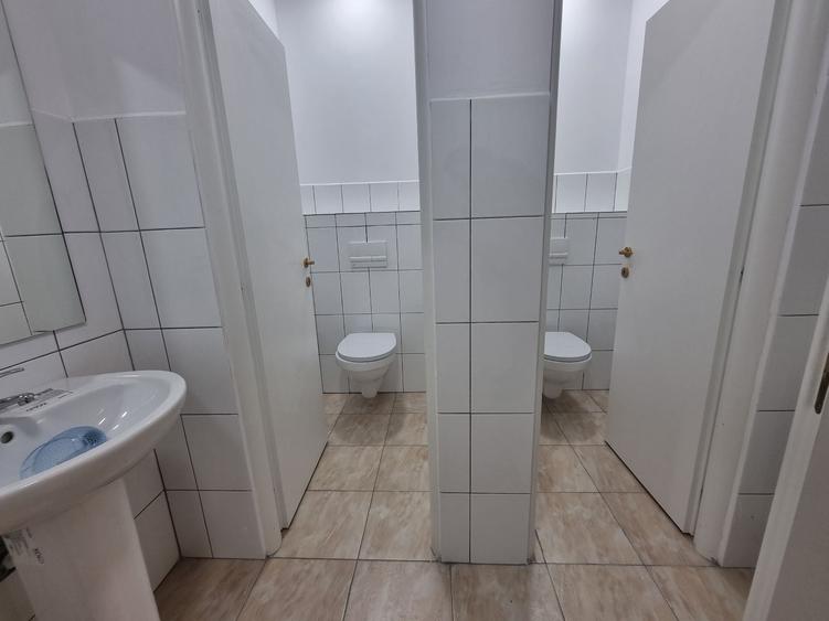 Birou, de 2,500 mp, în Bularga