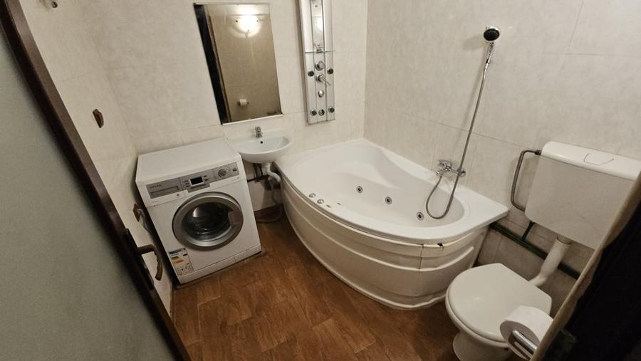 Apartament cu 2 camere decomandat în Vitan
