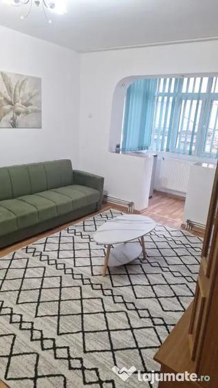 Apartament cu 3 camere semidecomandat în Orizont