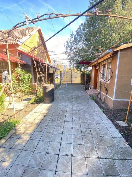 Casă cu 4 camere în Central