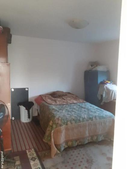 Casă cu 6 camere cu Teren 3200 Mp în Toporu