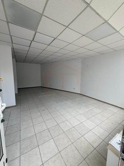 Spațiu comercial, de 53 mp, în Micro 21