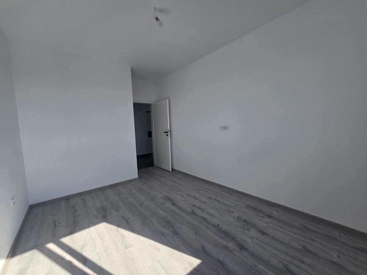 Apartament cu 2 camere decomandat în Dobroești