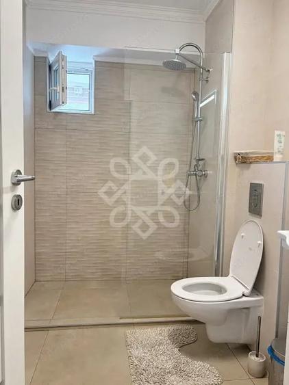 Apartament cu 3 camere decomandat în Nufărul
