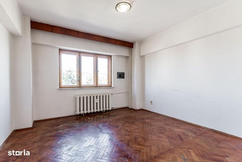 Apartament cu 4 camere decomandat în Aurel Vlaicu
