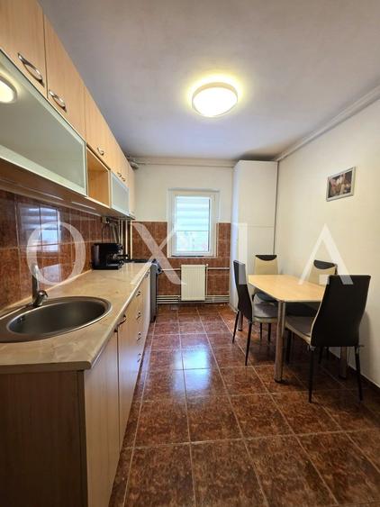 Apartament cu 2 camere semidecomandat, mobilat în Bucovina