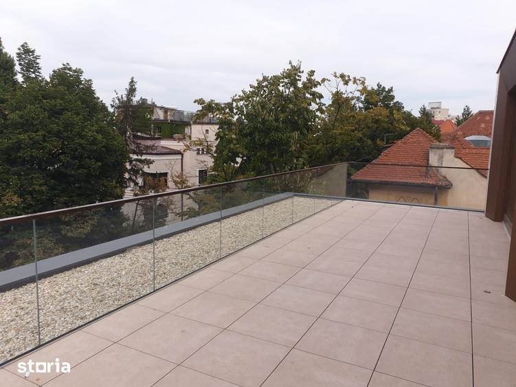 Apartament cu 4 camere în Dorobanți