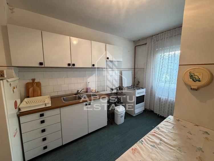 Apartament cu 3 camere decomandat în Bucovina