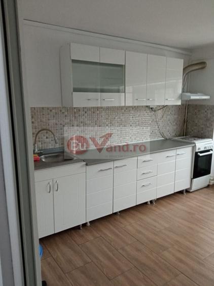Apartament cu 3 camere decomandat, mobilat în I. C. Frimu