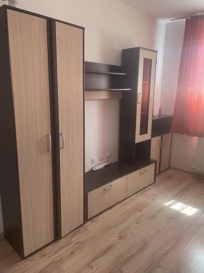 Garsonieră decomandată în Berceni