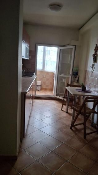 Apartament cu 3 camere decomandat în Prelungirea Ghencea