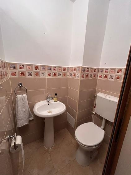 Apartament cu 3 camere decomandat în Dorobanți