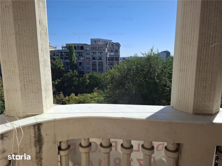 Apartament cu 3 camere decomandat în Centrul Civic