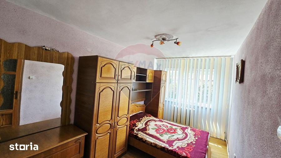 Apartament cu 4 camere în Mărăței