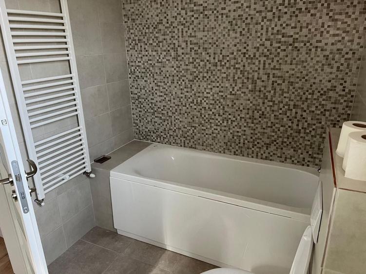 Duplex cu 4 camere cu Canalizare în Dumbrăvița