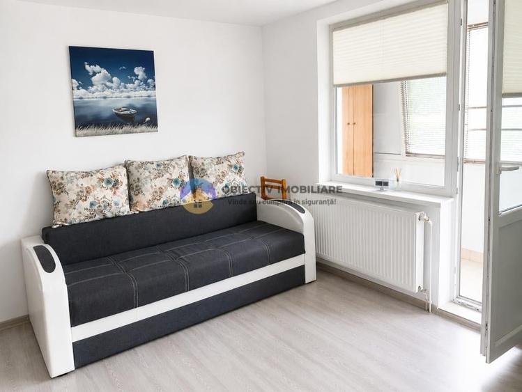 Garsonieră decomandată în Precista
