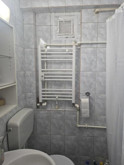 Garsonieră decomandată în Eroii Revoluției