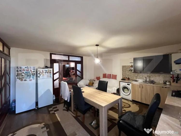 Casă cu 5 camere cu Teren 524 Mp în Popoveni