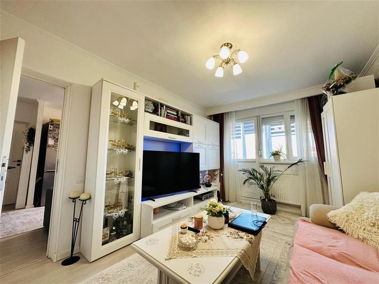 Apartament cu 2 camere decomandat în Iosia