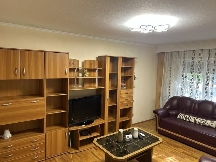 Apartament cu 2 camere decomandat în Trivale
