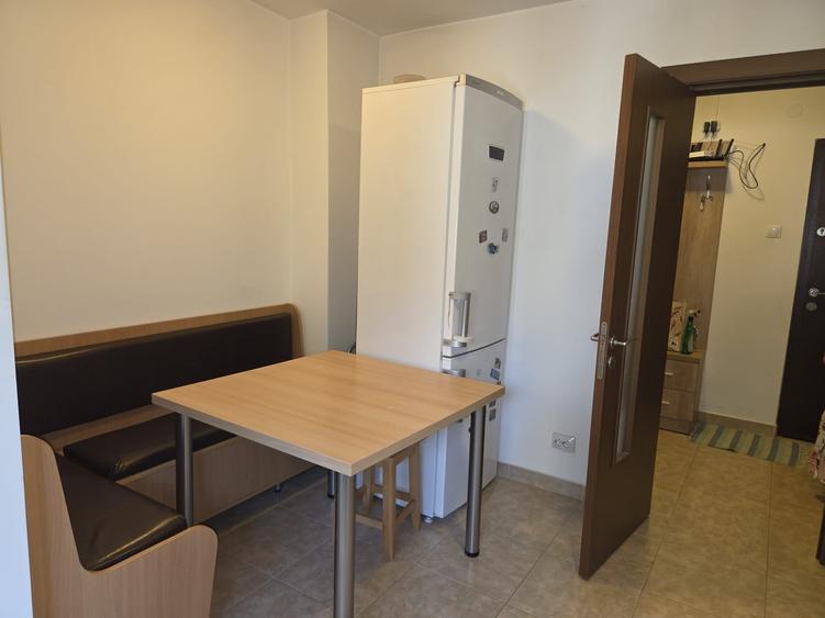 Apartament cu 2 camere decomandat în Lujerului