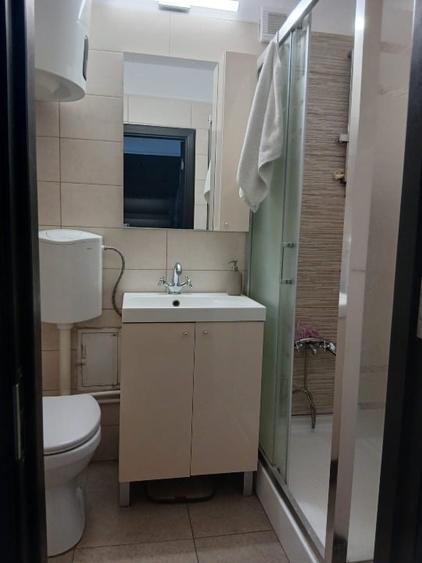 Apartament cu 3 camere decomandat, mobilat în Drumul Taberei