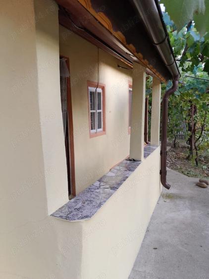Casă cu 2 camere în Bălteni