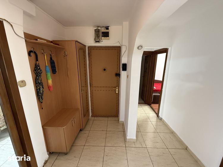 Apartament cu 4 camere decomandat în Inel II