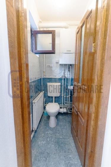 Casă individuală cu 12 camere cu Canalizare în Pache Protopopescu