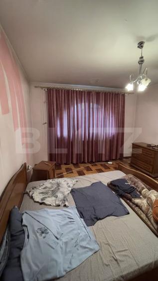 Casă individuală cu 6 camere cu Canalizare în Craiovei
