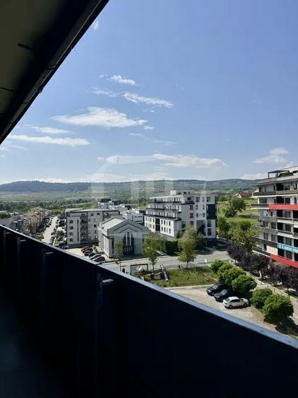 Apartament cu 2 camere semidecomandat, mobilat în Bună Ziua