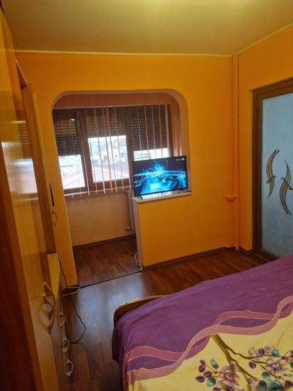 Apartament cu 2 camere semidecomandat în Sud