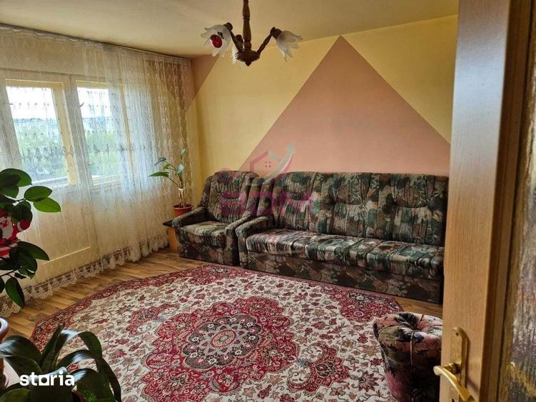Apartament cu 4 camere decomandat în Central