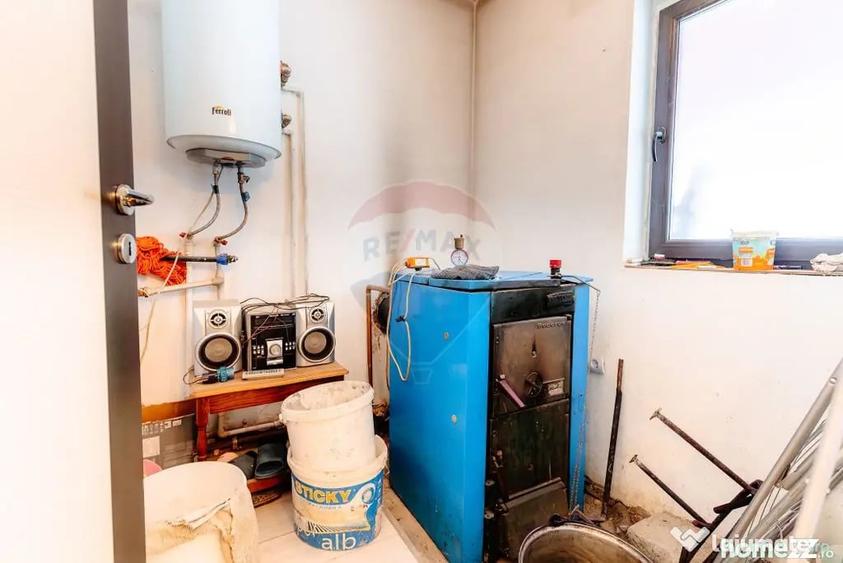 Casă cu 5 camere cu Teren 1240 Mp în Băbana