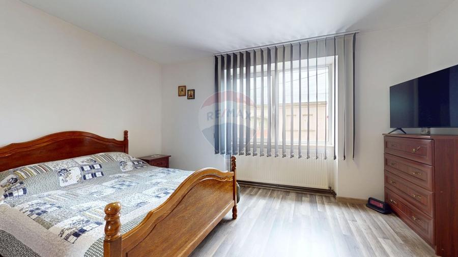 Casă individuală cu 4 camere cu Teren 1004 Mp în Hărman