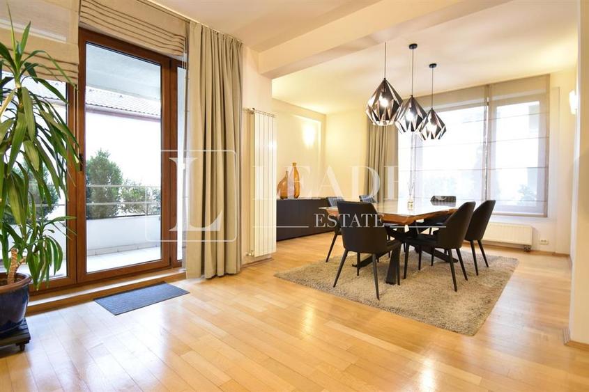 Apartament cu 4 camere semidecomandat, mobilat în Herăstrău — fotografia 2