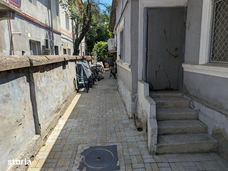 Casă cu 5 camere cu Teren 236 Mp în Crângași