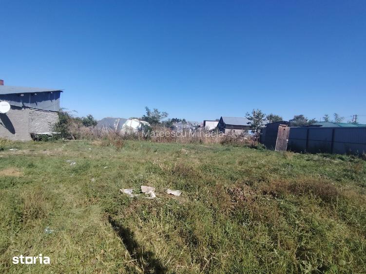 Teren de 400 mp, în Priseaca