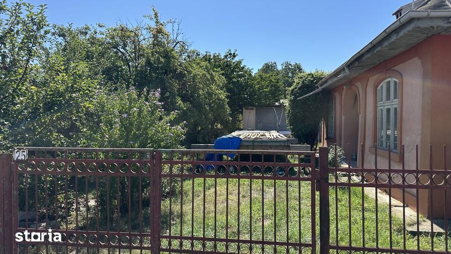 Casă cu 4 camere cu Teren 1524 Mp în Tache