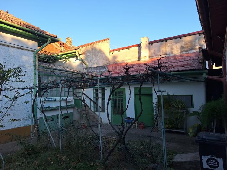 Casă individuală cu 3 camere cu Canalizare în Șagului