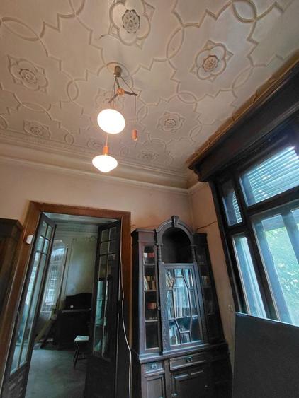 Casă cu 10 camere cu Canalizare în Unirii