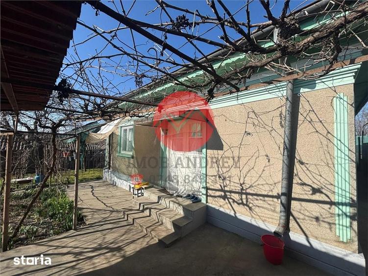 Casă cu 3 camere decomandat cu Teren 355 Mp în Central