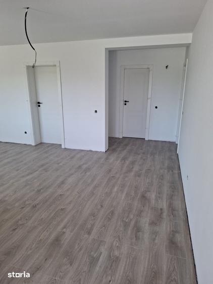 Casă cu 2 camere cu Teren 425 Mp în Holboca